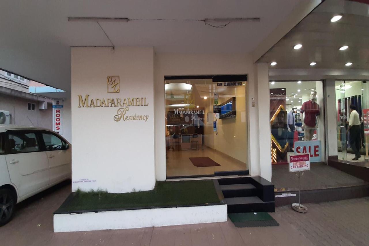 Madaparambil Residency Alwaye Екстериор снимка