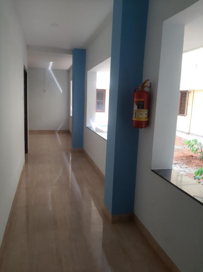 Madaparambil Residency Alwaye Екстериор снимка