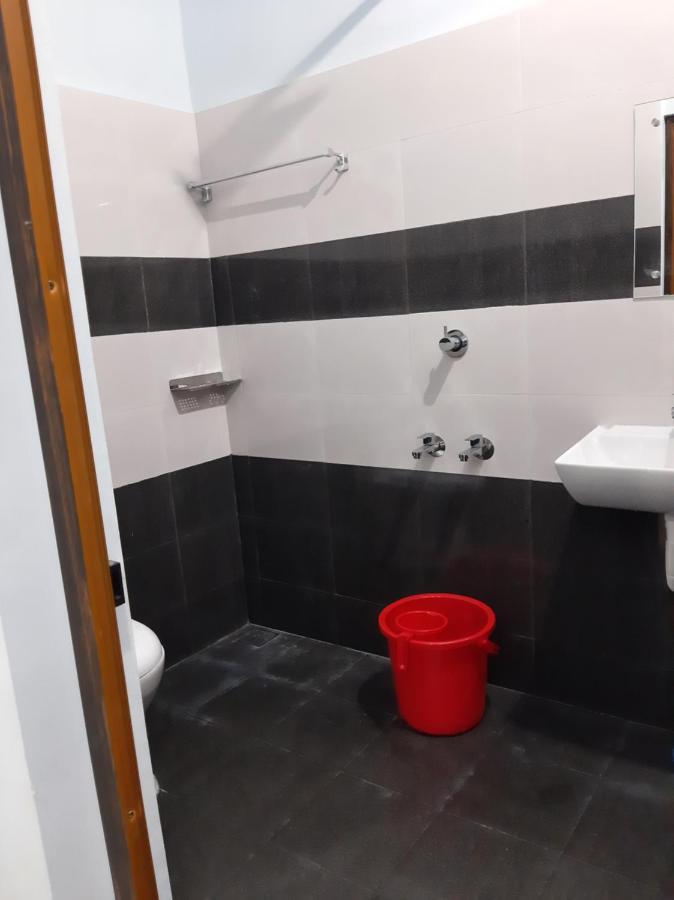 Madaparambil Residency Alwaye Екстериор снимка