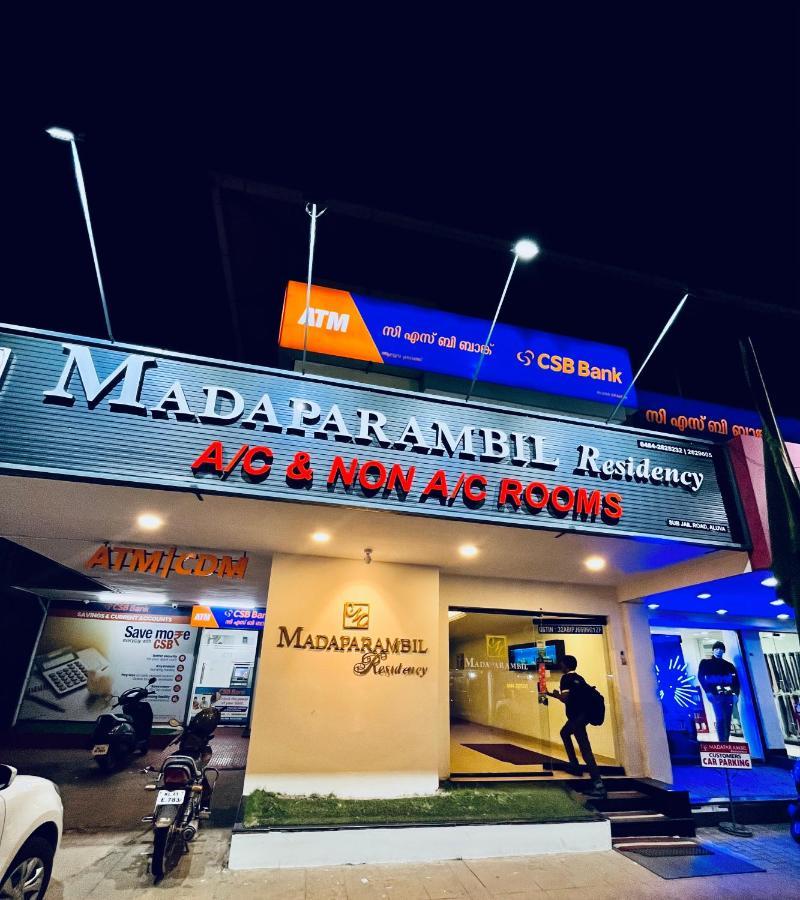 Madaparambil Residency Alwaye Екстериор снимка