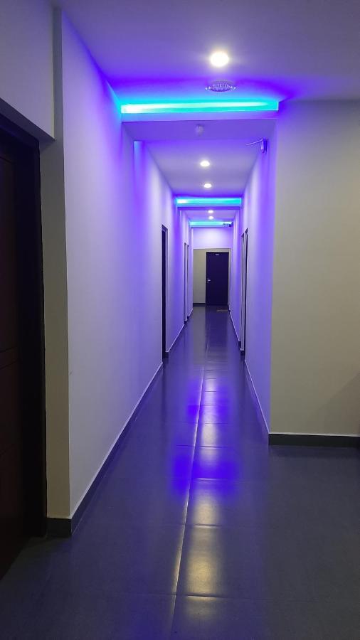 Madaparambil Residency Alwaye Екстериор снимка